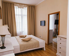 Фотография Двухместный 2-комнатный люкс (Л2м2к1) в Санаторий «им. С.М. Кирова»(Железноводск)